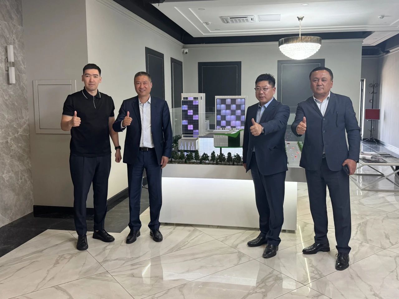 1747297772394902.jpg 1747297772394902.jpg